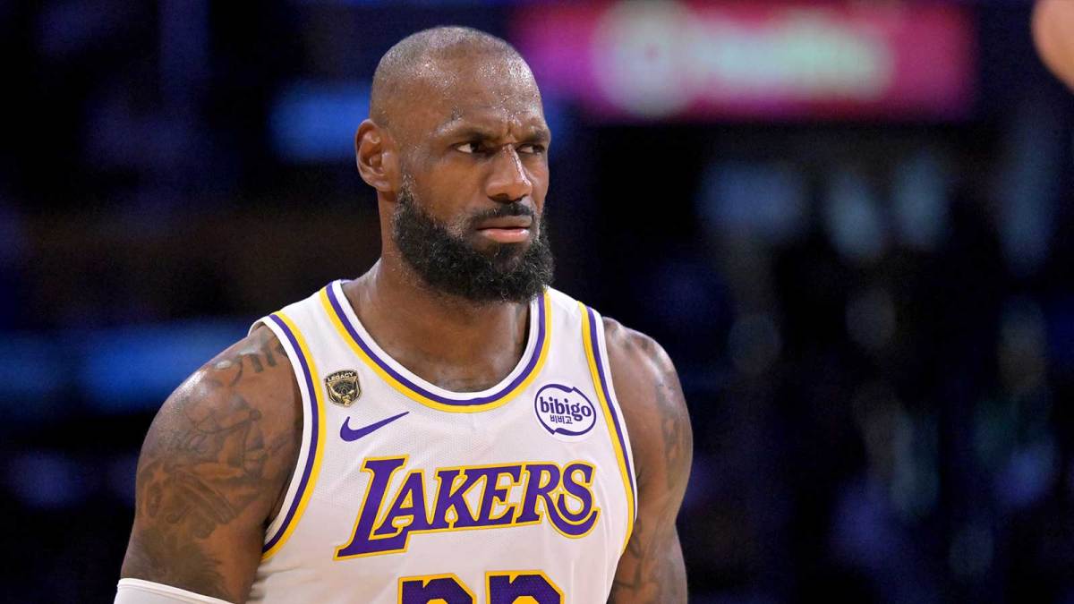 NBA下注比尔·西蒙斯设想：勒布朗·詹姆斯可能推迟签约，到赛季中再签