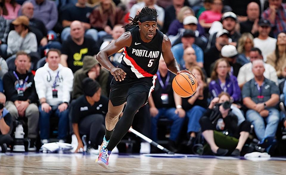 NBA下注尽管得到了莫兰特,但人员拥挤的开拓者并不打算送走后场老将?